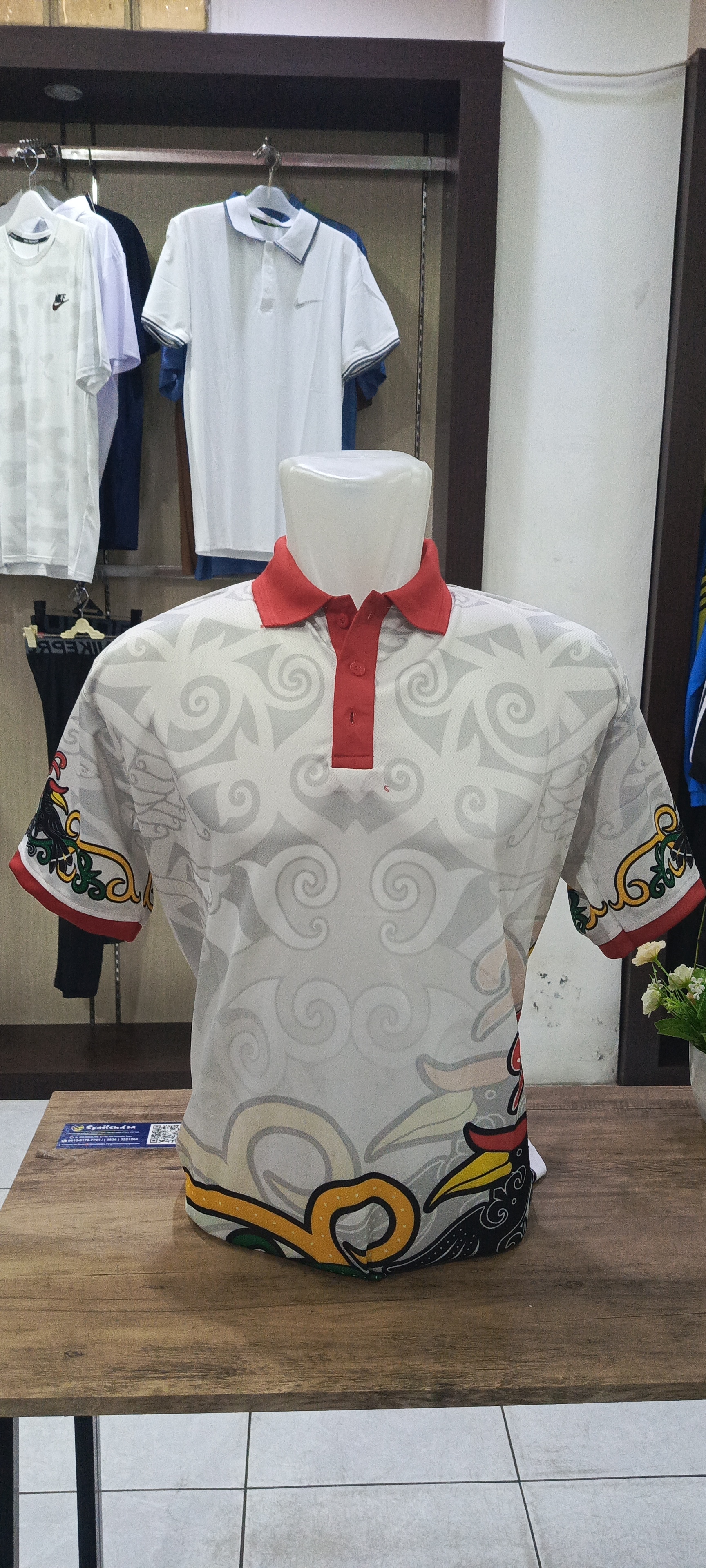 Polo Jersey Dayak Tingang Corner Kreasi Brazil Putih Merah (Pendek)