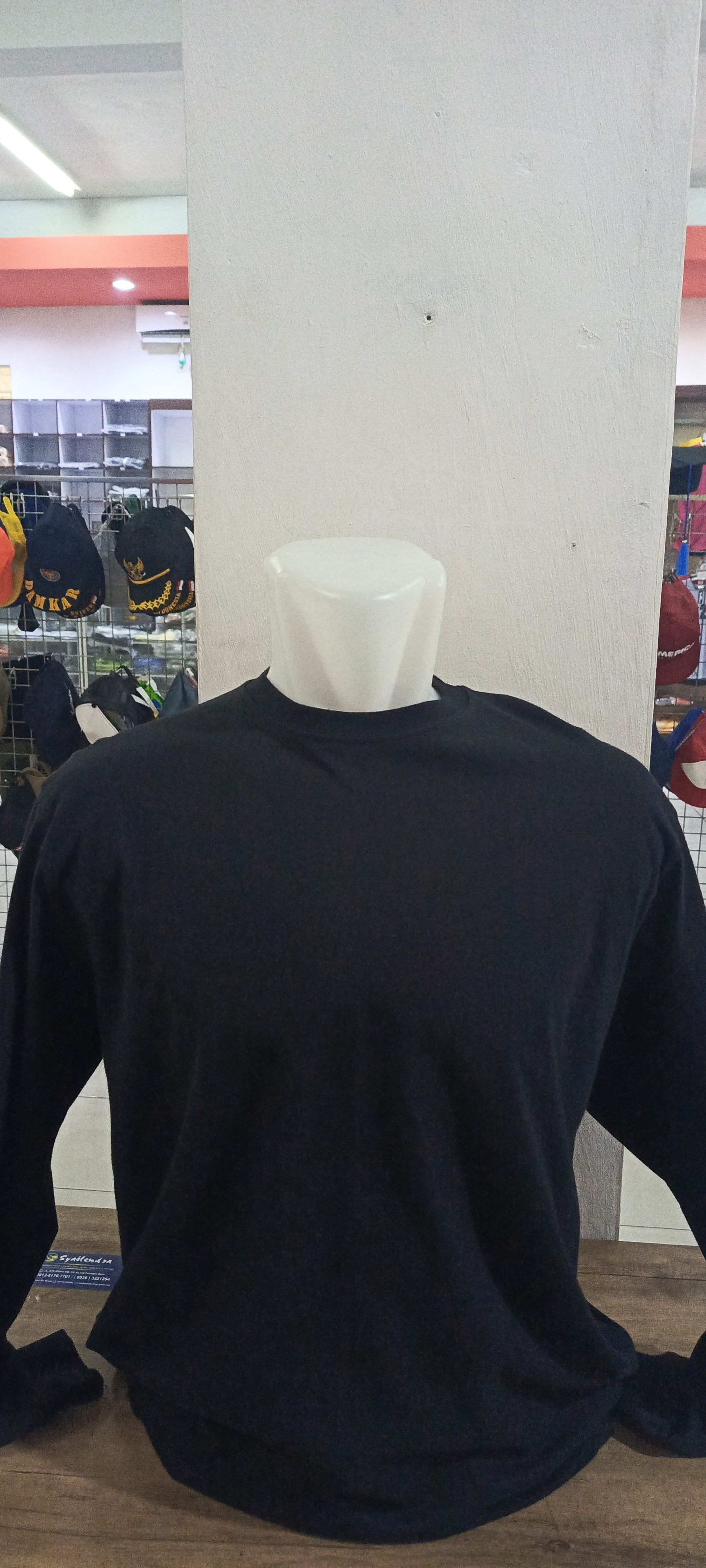kaos Oblong Ellanor Combed 24s Hitam (Panjang)