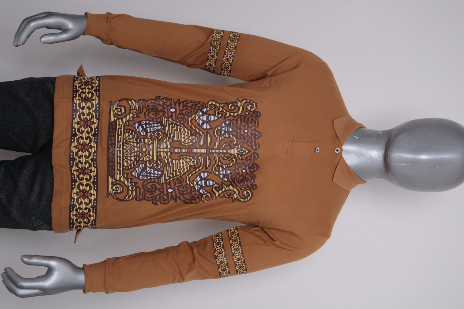 Polo Dayak Batang Garing Tikar Ellanor Combed 24s Almond Brown (Panjang)
