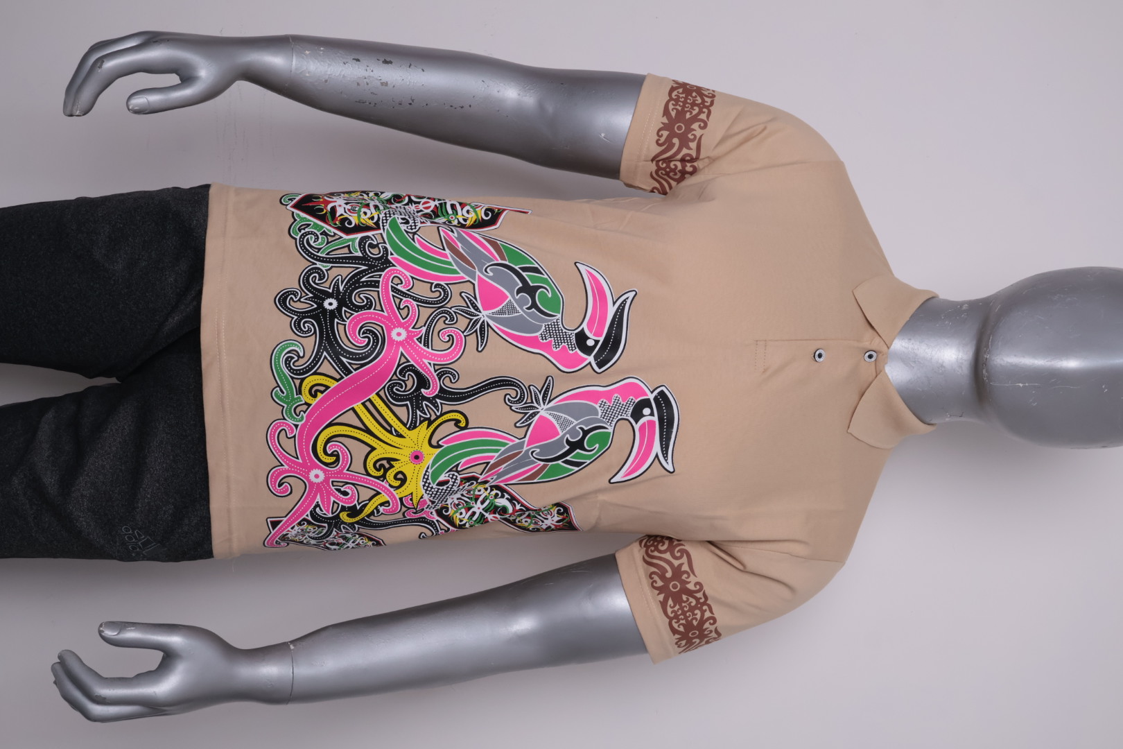 Polo Dayak Tingang Telawang Abdul Combed 24s Beige (Pendek)